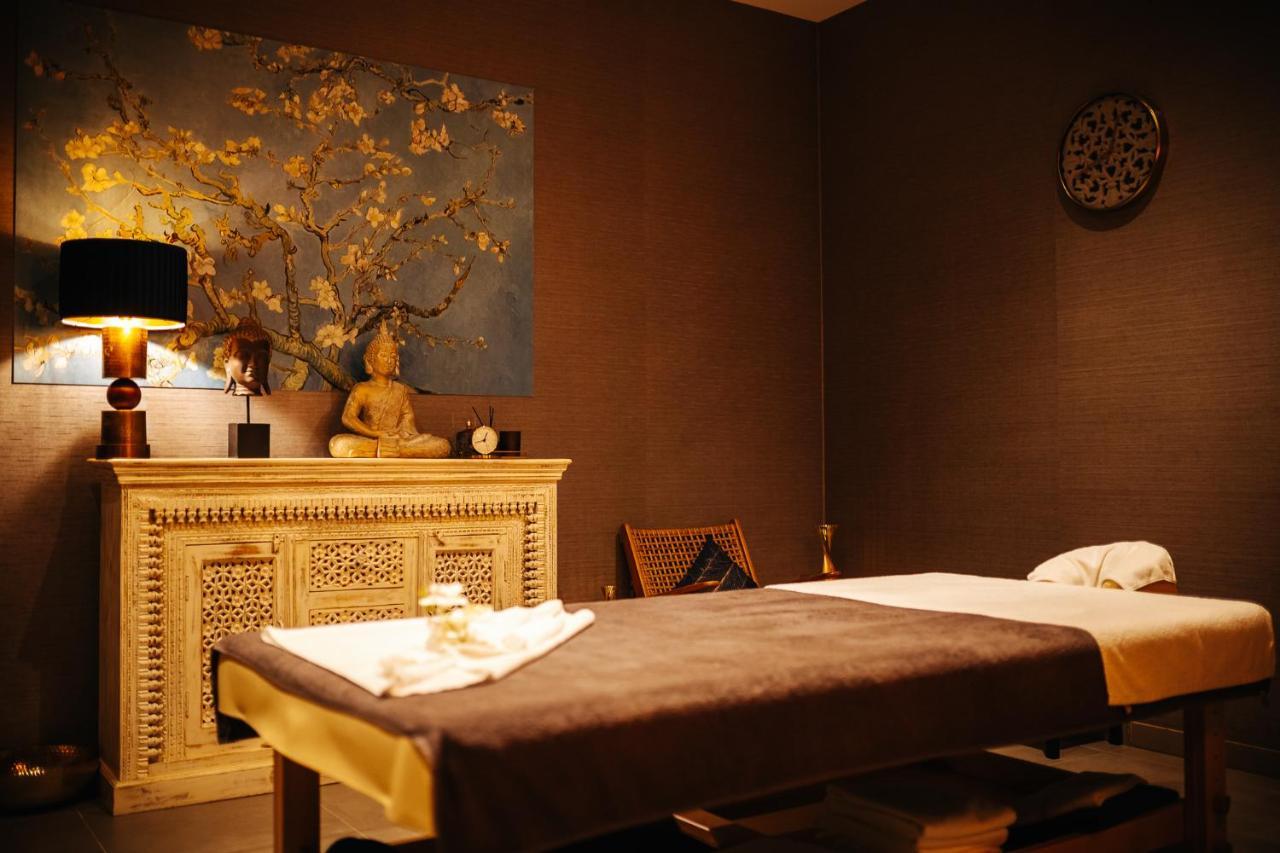 Platinum Mountain Hotel&Spa Szklarska Poręba Kültér fotó A massage room at a spa